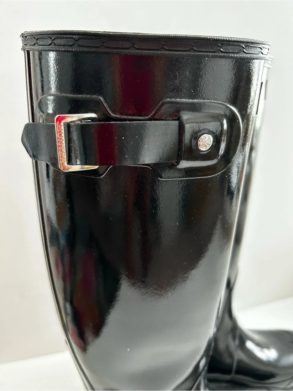 Size 7 Hunter Gloss Black Tall Women's Rain Boots